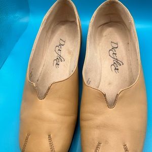 Handmade shoes, entirely, Dexflex. Love the light color.